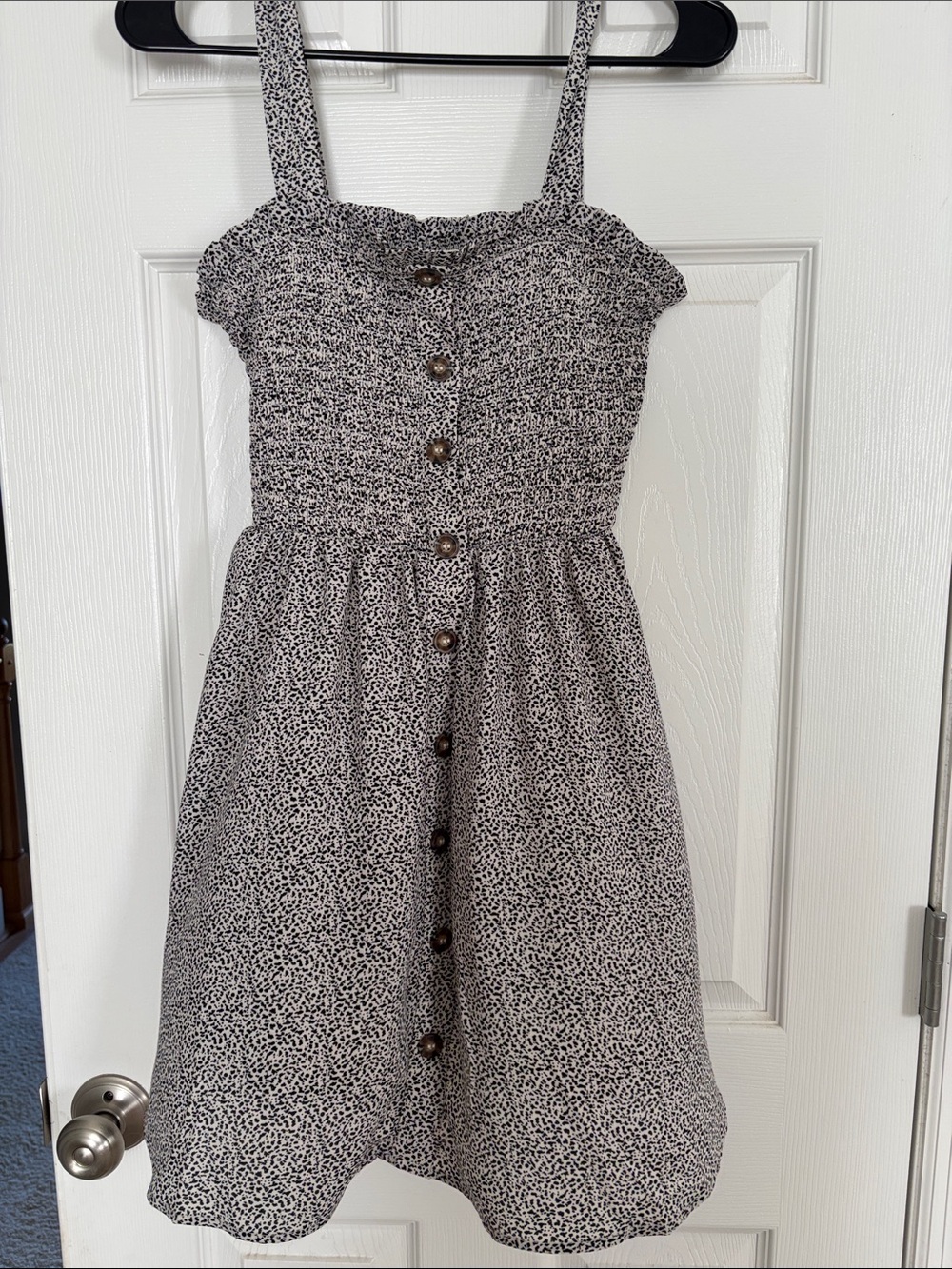 Women’s Smocked Button-Front Dress in Black & Tan